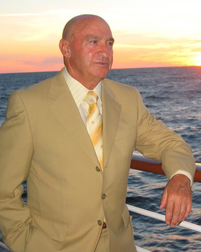 Sr. Amadeo Casero Fernández