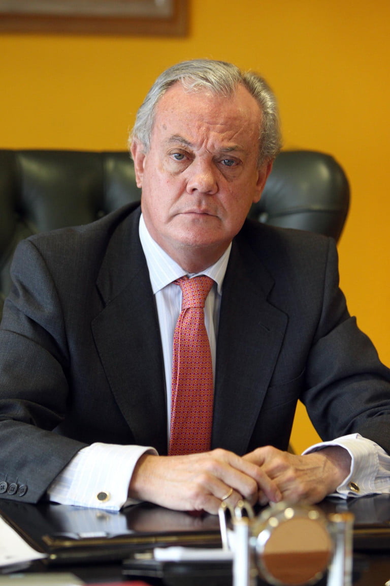 Sr.Carlos González Bosch