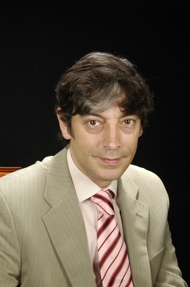 Dr. Carlos Buesa Arjol
