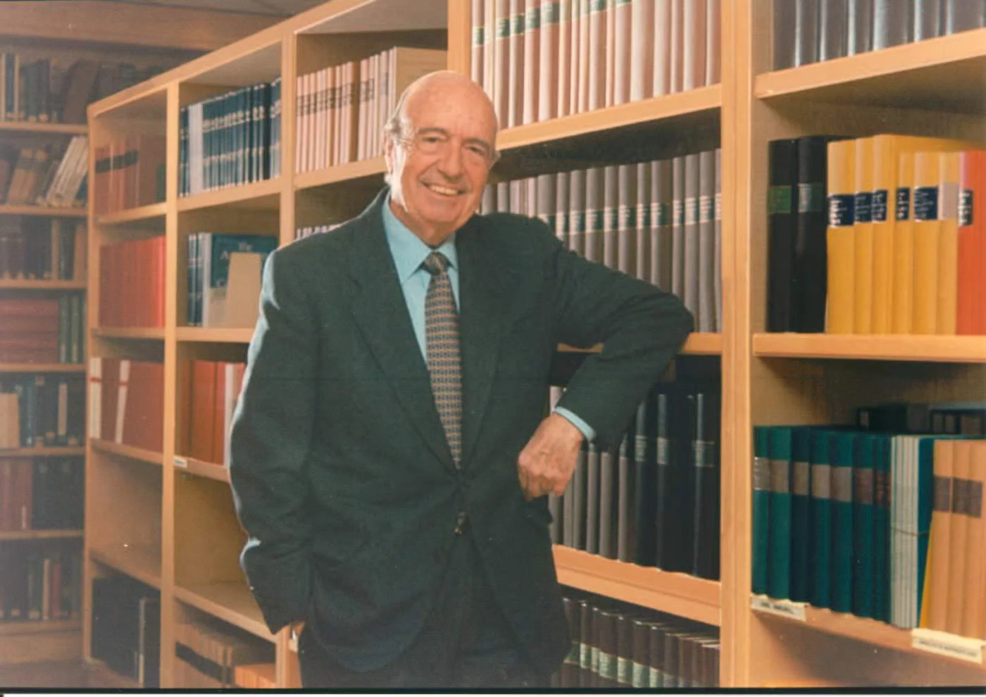Dr. Josep Esteve