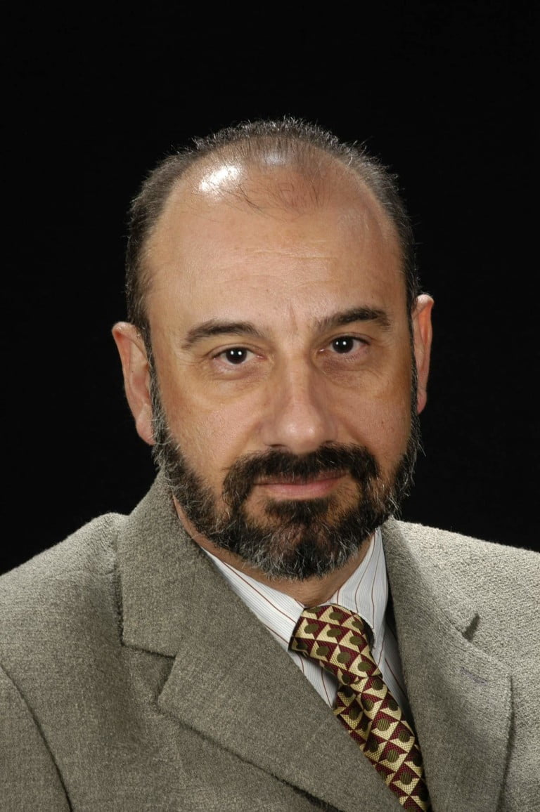 Dr. Marcel García Bach