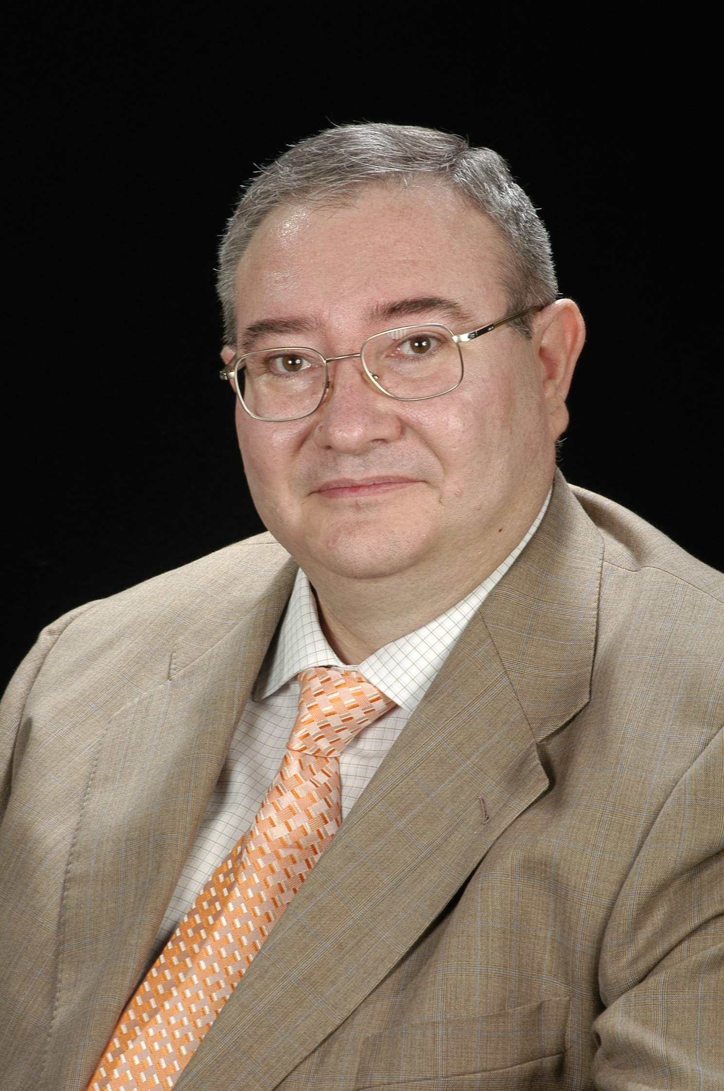 Dr. Ferran J. García