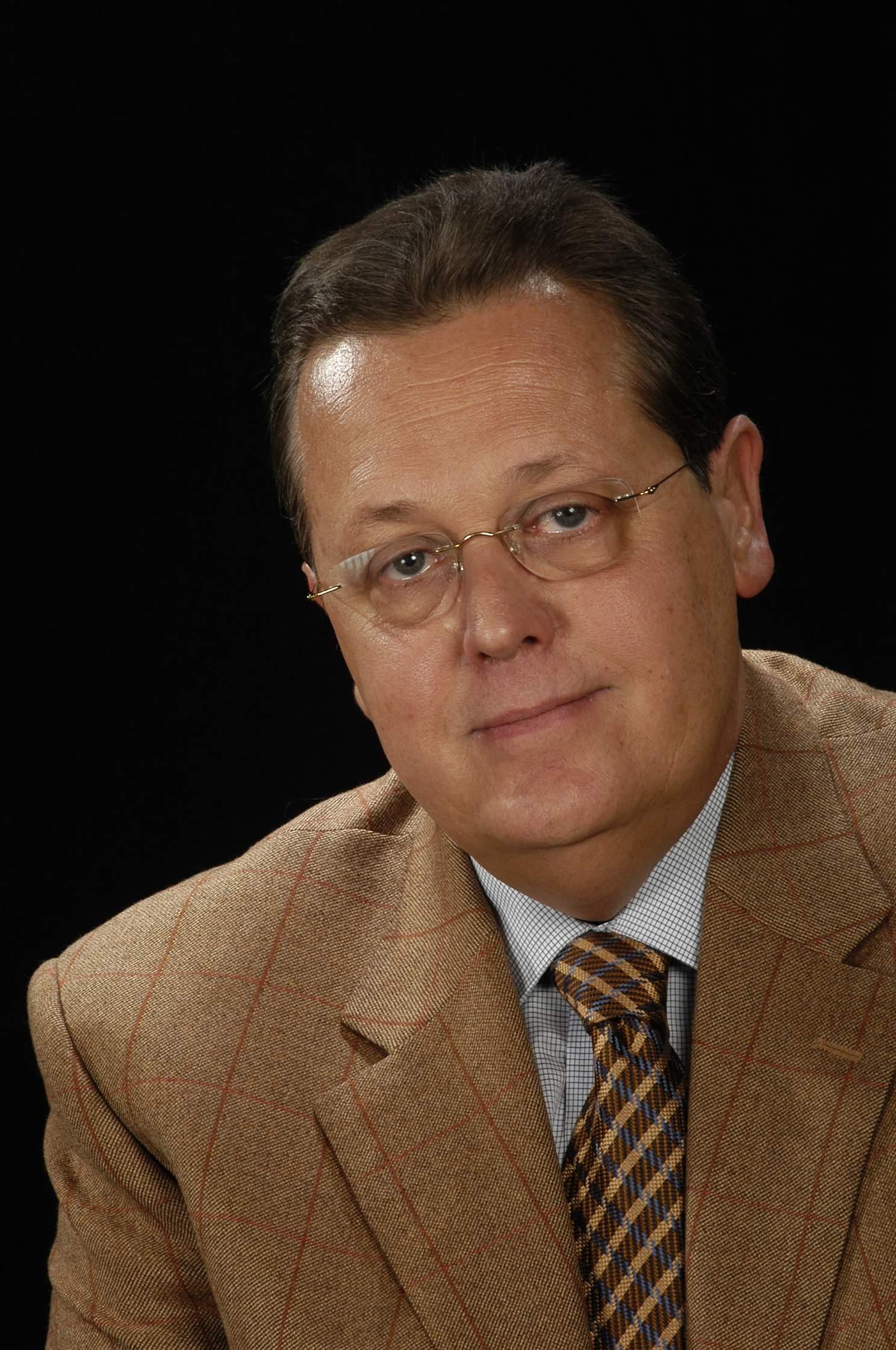 DR. XAVIER PUNCERNAU FOLCH