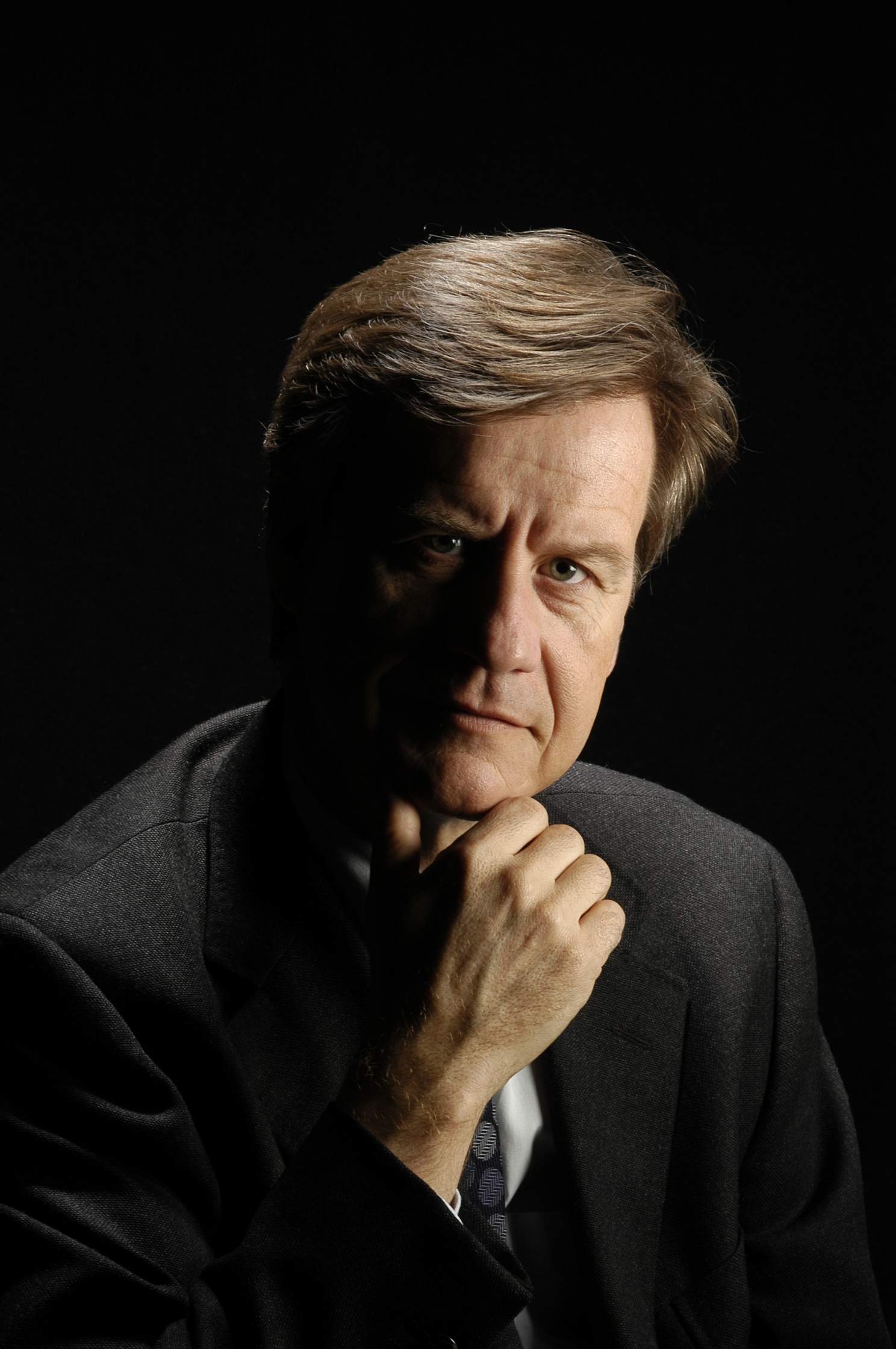 DR. WIFREDO RICART ENGEL