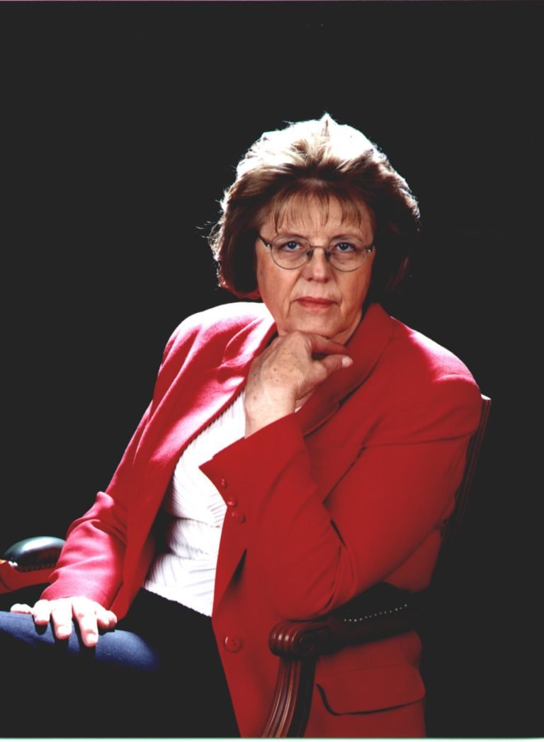 Sra. Anna Balletbó Puig