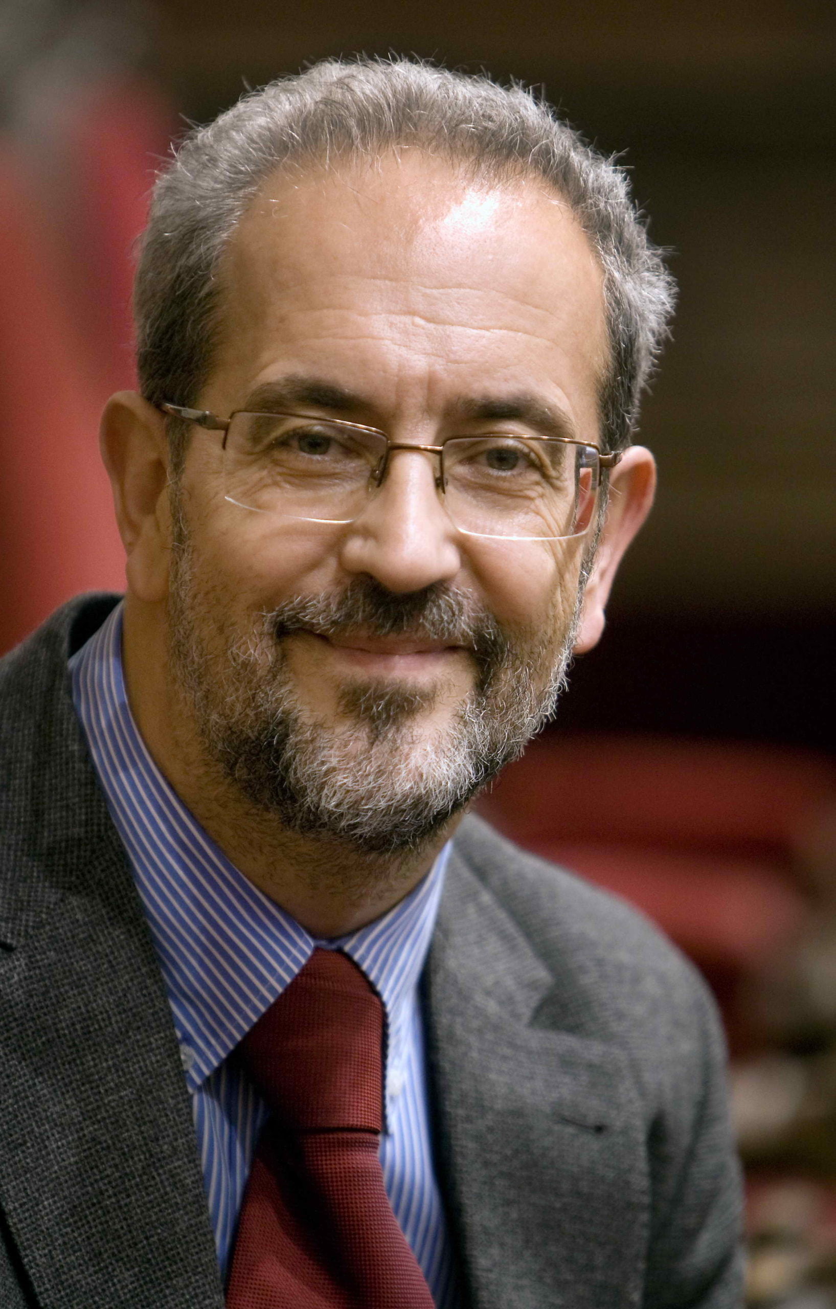 Dr. Daniel Hernández Ruipérez